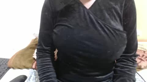 Choco online show from 11/04/25, 10:14