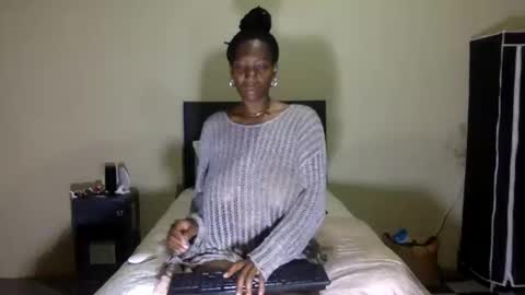 Exotic Chocolate online show from 11/11/25, 02:33