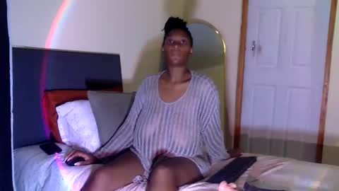 Snapshot of chocolate808 chatting on 04/19/26, 06:10 Exotic Chocolate online show from 04/19/26, 06:10