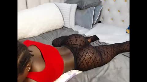 Snapshot of chocolate_diva chatting on 11/09/25, 07:50 Montana online show from 11/09/25, 07:50