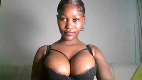 Snapshot of chocolate_divaa chatting on 07/28/26, 12:48 chocolate_divaa online show from 07/28/26, 12:48