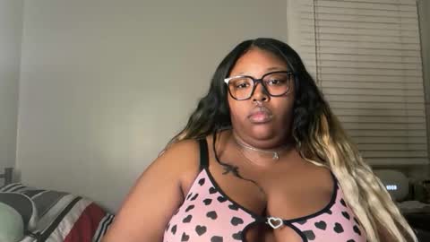 Snapshot of chocolatebunnyxx69 chatting on 03/20/26, 03:00 Melina online show from 03/20/26, 03:00