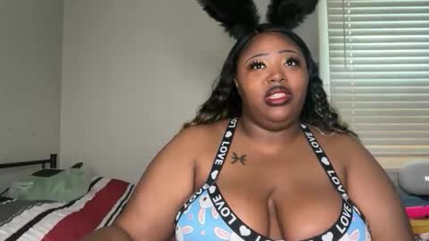 Snapshot of chocolatebunnyxx69 chatting on 04/05/26, 03:42 Melina online show from 04/05/26, 03:42