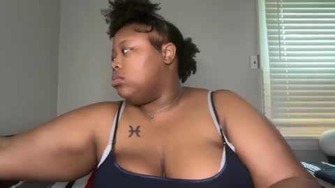 Snapshot of chocolatebunnyxx69 chatting on 04/16/26, 05:14 Melina online show from 04/16/26, 05:14