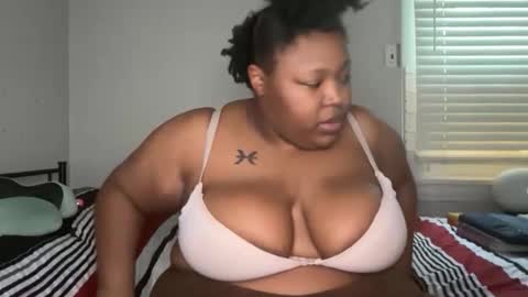 Snapshot of chocolatebunnyxx69 chatting on 04/18/26, 07:07 Melina online show from 04/18/26, 07:07