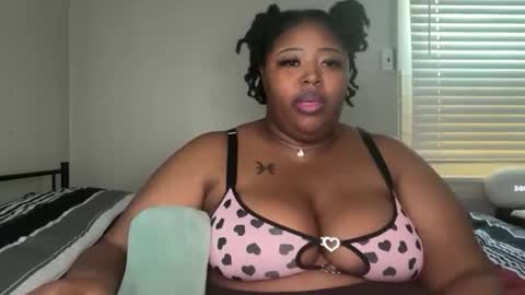 Snapshot of chocolatebunnyxx69 chatting on 04/22/26, 06:20 Melina online show from 04/22/26, 06:20