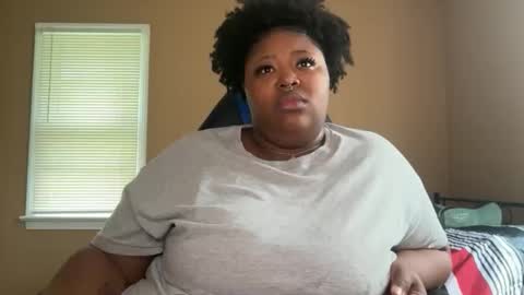 Snapshot of chocolatebunnyxx69 chatting on 05/05/26, 03:31 Melina online show from 05/05/26, 03:31