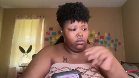 Snapshot of chocolatebunnyxx69 chatting on 05/18/26, 06:47 Melina online show from 05/18/26, 06:47