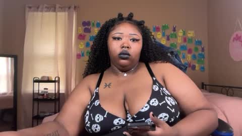 Snapshot of chocolatebunnyxx69 chatting on 07/22/26, 05:05 Melina online show from 07/22/26, 05:05
