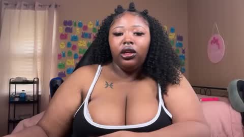 Snapshot of chocolatebunnyxx69 chatting on 07/28/26, 03:32 Melina online show from 07/28/26, 03:32
