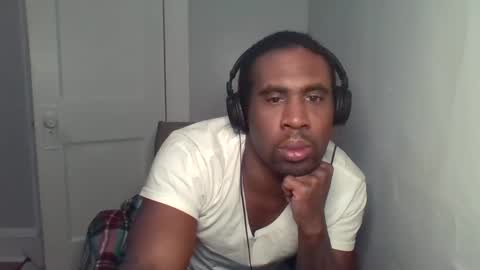 Snapshot of chocolatedolla chatting on 02/23/25, 02:51 chocolatedolla online show from 02/23/25, 02:51