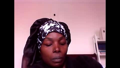 chocolatedrop_ online show from 09/21/25, 04:41