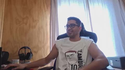 Snapshot of chocomate chatting on 10/27/25, 12:42 chocomate online show from 10/27/25, 12:42