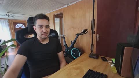 Snapshot of chocomate chatting on 10/29/25, 01:35 chocomate online show from 10/29/25, 01:35