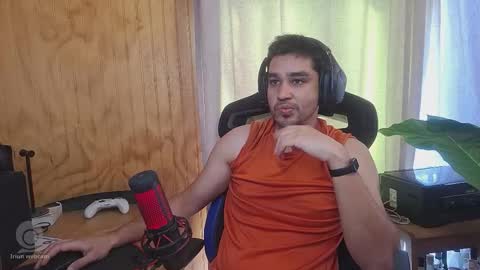 Snapshot of chocomate chatting on 11/25/25, 12:16 chocomate online show from 11/25/25, 12:16