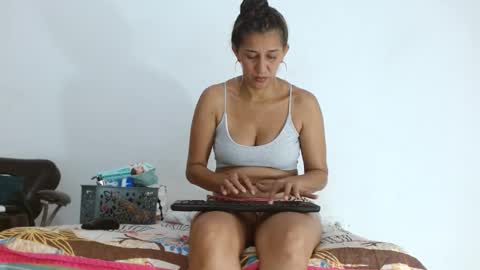 Snapshot of chocorramitavagina19 chatting on 03/28/26, 06:51 maria online show from 03/28/26, 06:51
