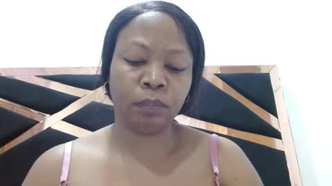 Snapshot of chocosexy26 chatting on 04/08/26, 12:38 chocolatwoman online show from 04/08/26, 12:38