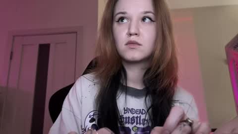 Lissa online show from 04/18/26, 08:42