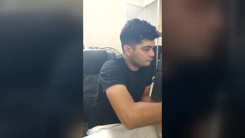 Snapshot of cholulart chatting on 07/30/26, 06:45 cholulart online show from 07/30/26, 06:45