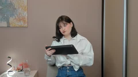 Snapshot of chongchessor chatting on 03/27/26, 04:51 Cassandra online show from 03/27/26, 04:51