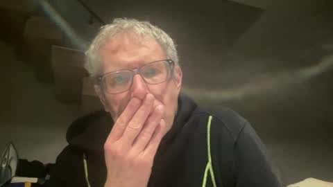 Snapshot of choupipat1 chatting on 02/28/25, 11:01 choupipat1 online show from 02/28/25, 11:01