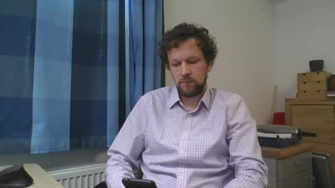 Snapshot of chr35is09 chatting on 03/05/25, 07:49 chr35is09 online show from 03/05/25, 07:49