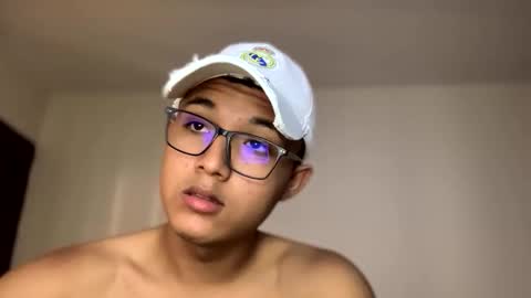 Snapshot of chriis_18 chatting on 03/26/26, 02:44 Chris online show from 03/26/26, 02:44