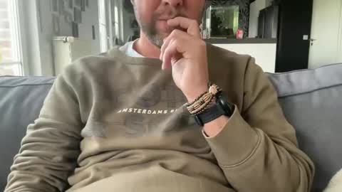 Snapshot of chris13abcd chatting on 11/12/25, 12:16 chris13abcd online show from 11/12/25, 12:16