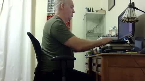 Snapshot of chris2002b chatting on 01/08/25, 05:27 chris2002b online show from 01/08/25, 05:27