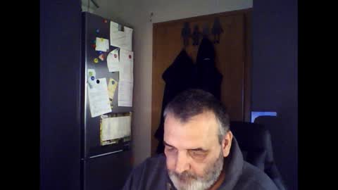 Snapshot of chris250268 chatting on 12/14/24, 01:05 Chris online show from 12/14/24, 01:05