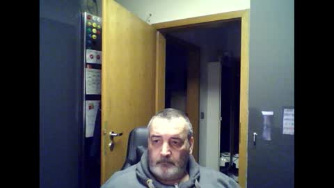 Snapshot of chris250268 chatting on 01/16/25, 07:07 Chris online show from 01/16/25, 07:07