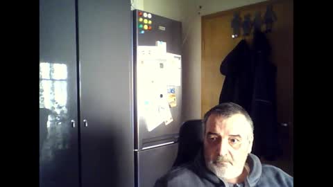 Snapshot of chris250268 chatting on 02/01/25, 10:37 Chris online show from 02/01/25, 10:37