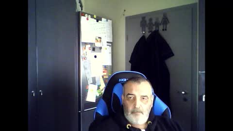 Snapshot of chris250268 chatting on 09/16/25, 08:59 Chris online show from 09/16/25, 08:59