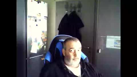 Snapshot of chris250268 chatting on 09/19/25, 10:16 Chris online show from 09/19/25, 10:16