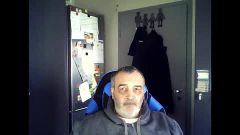 Snapshot of chris250268 chatting on 11/29/25, 11:13 Chris online show from 11/29/25, 11:13