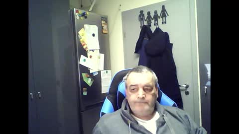 Chris online show from 04/05/26, 05:48