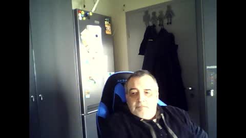 Chris online show from 04/08/26, 07:41