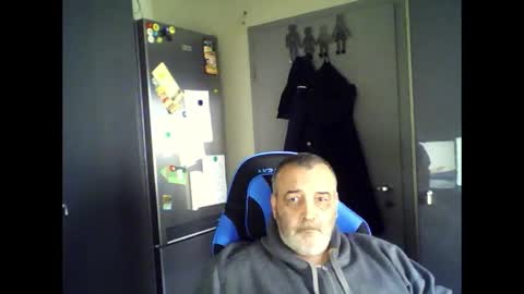 Chris online show from 06/05/26, 07:58