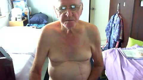 Snapshot of chris51117 chatting on 04/20/26, 12:57 Chris online show from 04/20/26, 12:57