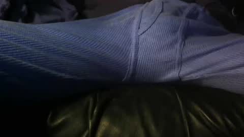 Snapshot of chris5220 chatting on 11/18/25, 12:31 chris5220 online show from 11/18/25, 12:31