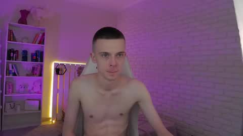 Snapshot of chris_18rown chatting on 02/21/25, 04:16 Chris Brown online show from 02/21/25, 04:16