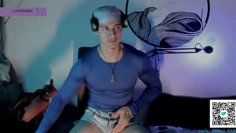 chris_angel01 online show from 01/17/25, 07:41