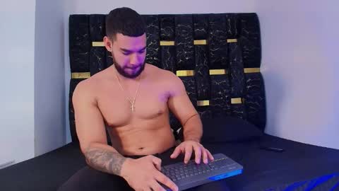 Chris B online show from 11/22/25, 06:18