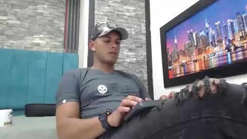 chris_dick2 online show from 11/26/25, 05:19