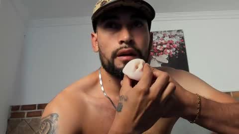 Snapshot of chris_kizz chatting on 12/19/24, 06:45 chris_kizz online show from 12/19/24, 06:45