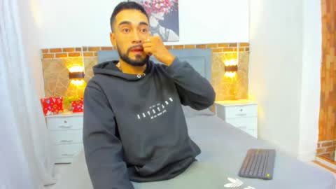 Snapshot of chris_kizz chatting on 12/29/24, 11:18 chris_kizz online show from 12/29/24, 11:18