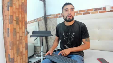 Snapshot of chris_kizz chatting on 12/30/24, 11:37 chris_kizz online show from 12/30/24, 11:37