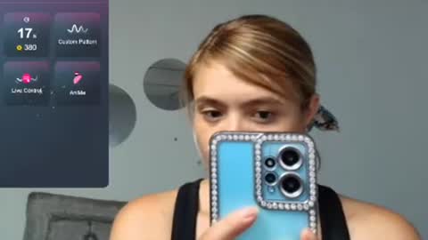 Yarixa online show from 02/16/25, 01:14