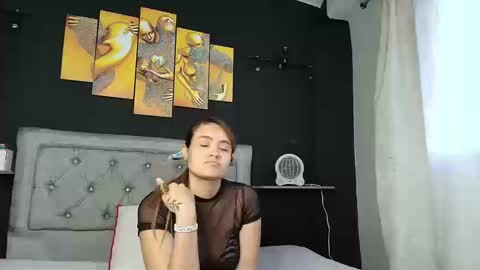 Yarixa online show from 09/19/25, 10:32