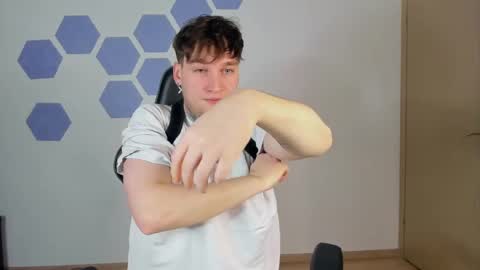 Snapshot of chris_tyson chatting on 01/08/25, 06:31 Chris Tyson online show from 01/08/25, 06:31